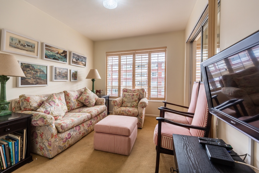 To Let 3 Bedroom Property for Rent in Sea Point Western Cape